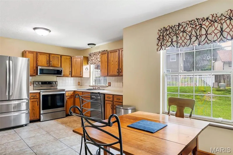 13 Tremaine Court, St Charles, MO 63304 — listing photo 14 of 27