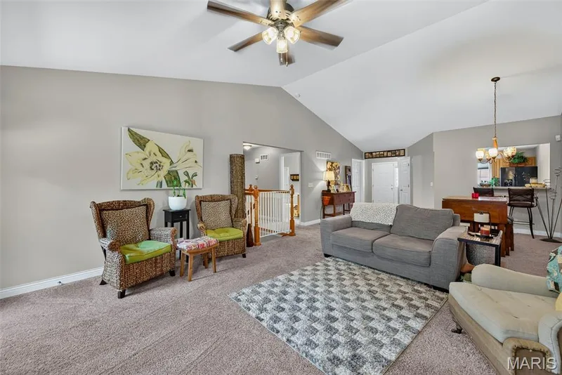 384-386 Shadow Pines Drive, Wentzville, MO 63385 — listing photo 7 of 73