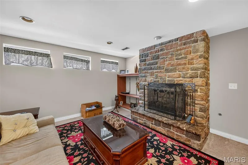384-386 Shadow Pines Drive, Wentzville, MO 63385 — listing photo 27 of 73
