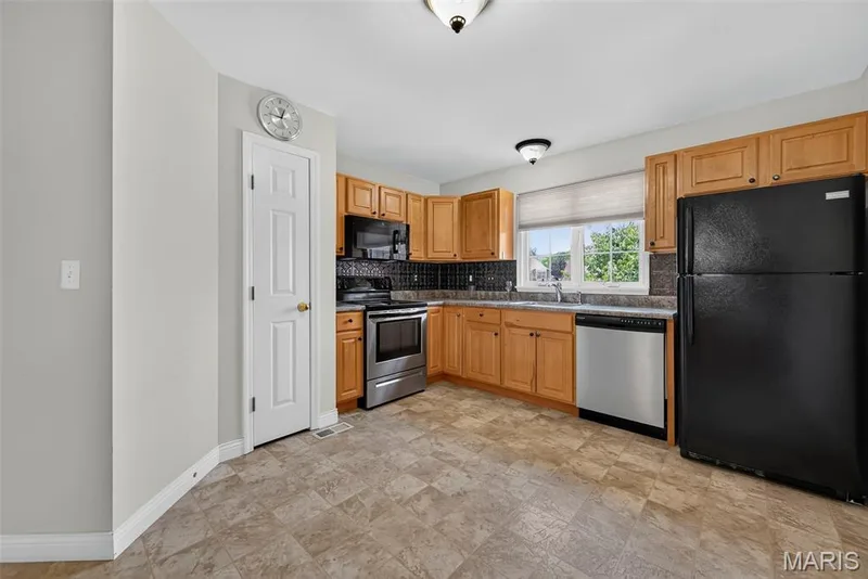 384-386 Shadow Pines Drive, Wentzville, MO 63385 — listing photo 55 of 73