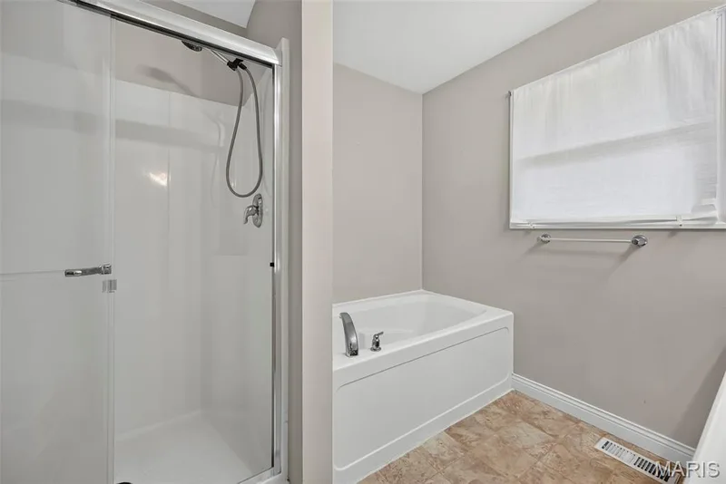 384-386 Shadow Pines Drive, Wentzville, MO 63385 — listing photo 61 of 73