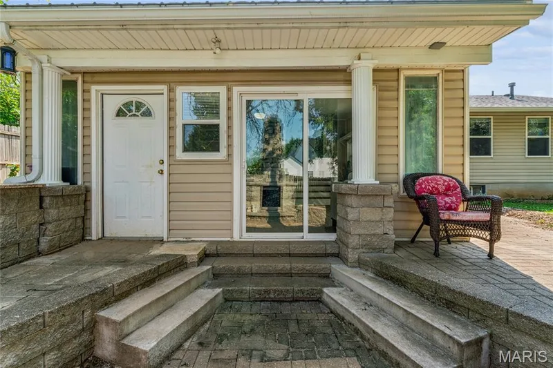 871 Molloy Drive, O'Fallon, MO 63366 — listing photo 5 of 35