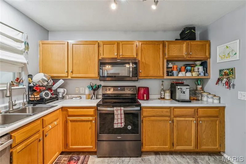 871 Molloy Drive, O'Fallon, MO 63366 — listing photo 16 of 35