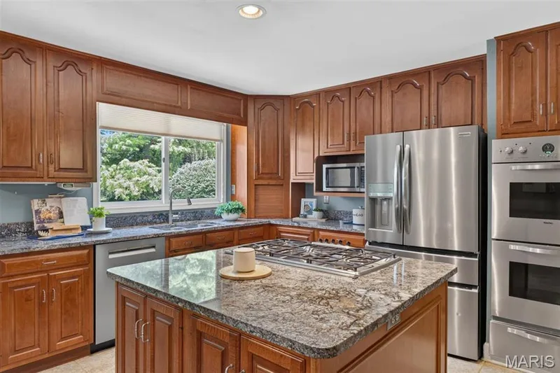 14761 Chesterfield Trails Drive, Chesterfield, MO 63017 — listing photo 18 of 54