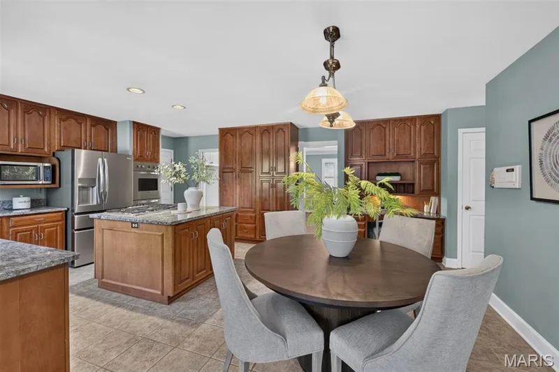 14761 Chesterfield Trails Drive, Chesterfield, MO 63017 — listing photo 22 of 54