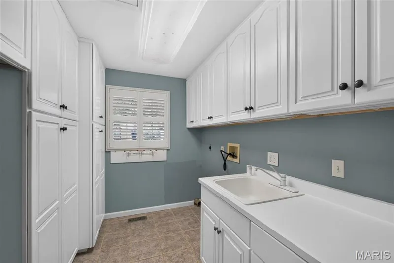 14761 Chesterfield Trails Drive, Chesterfield, MO 63017 — listing photo 25 of 54