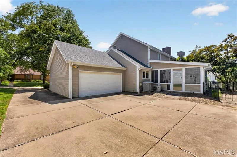 14761 Chesterfield Trails Drive, Chesterfield, MO 63017 — listing photo 40 of 54