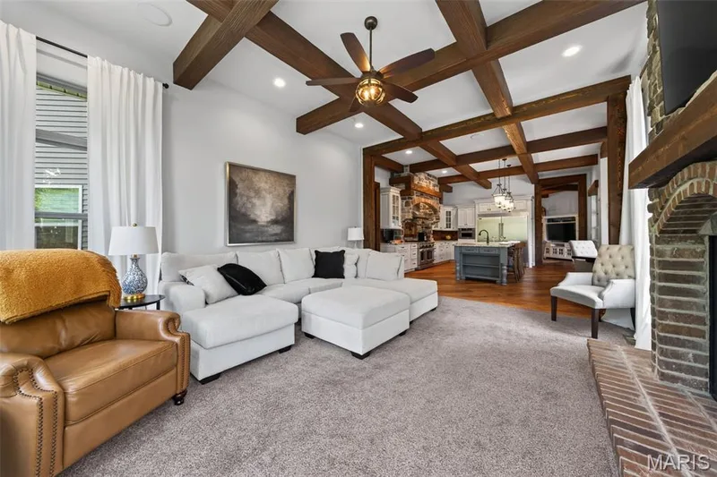 Dramatic coffered ceiling throughout both spaces — 1950 Diehr Road, Wentzville, MO 63385