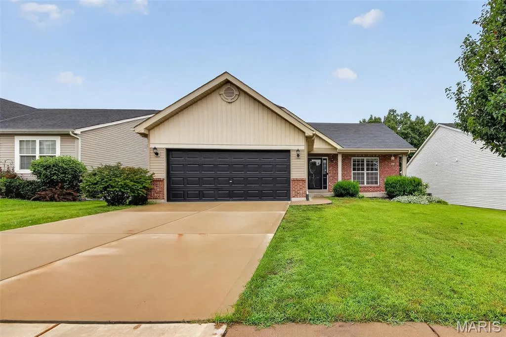 79 Huntleigh Woods Court, Wentzville, MO 63385 — listing photo 1 of 37