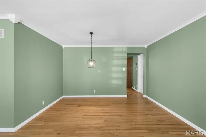 7 Greymore Drive, Chesterfield, MO 63017 — listing photo 9 of 26