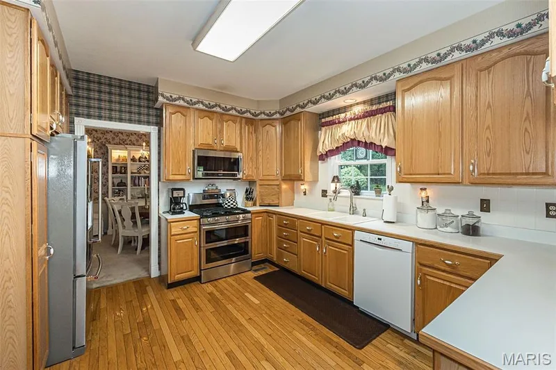 868 Natchez Drive, St Charles, MO 63303 — listing photo 15 of 63