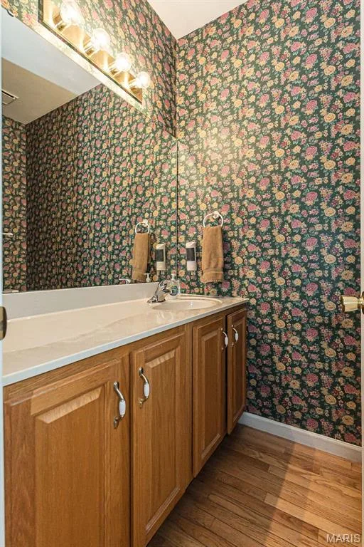 Main floor guest bath — 868 Natchez Drive, St Charles, MO 63303