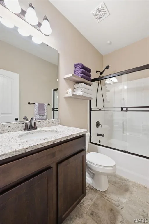 2nd full bathroom, just off the secondary bedrooms. Granite counters, tile flooring. — 103 Pomodora Circle, Wentzville, MO 63385