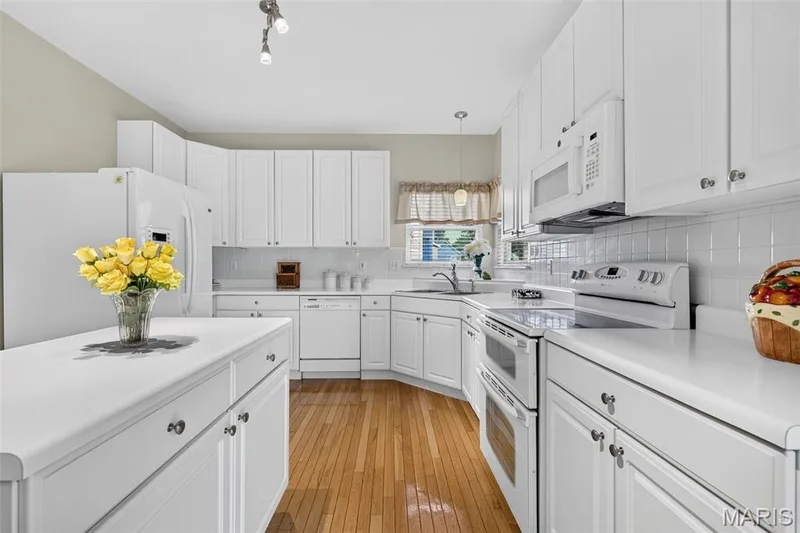 351 Briar Creek Court, St Charles, MO 63304 — listing photo 10 of 48