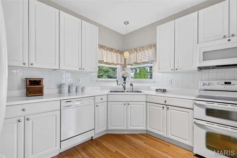 351 Briar Creek Court, St Charles, MO 63304 — listing photo 12 of 48