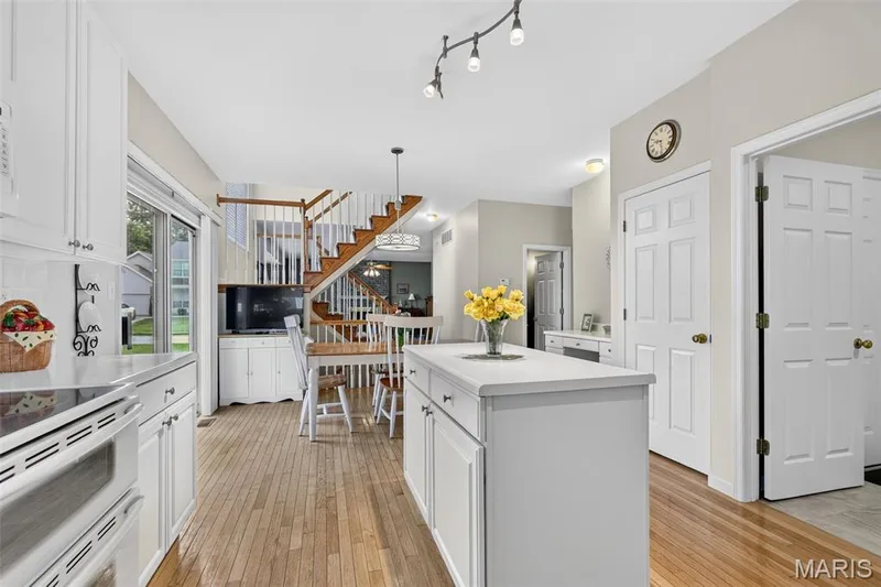 351 Briar Creek Court, St Charles, MO 63304 — listing photo 13 of 48