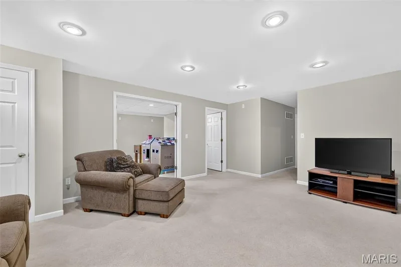 351 Briar Creek Court, St Charles, MO 63304 — listing photo 35 of 48