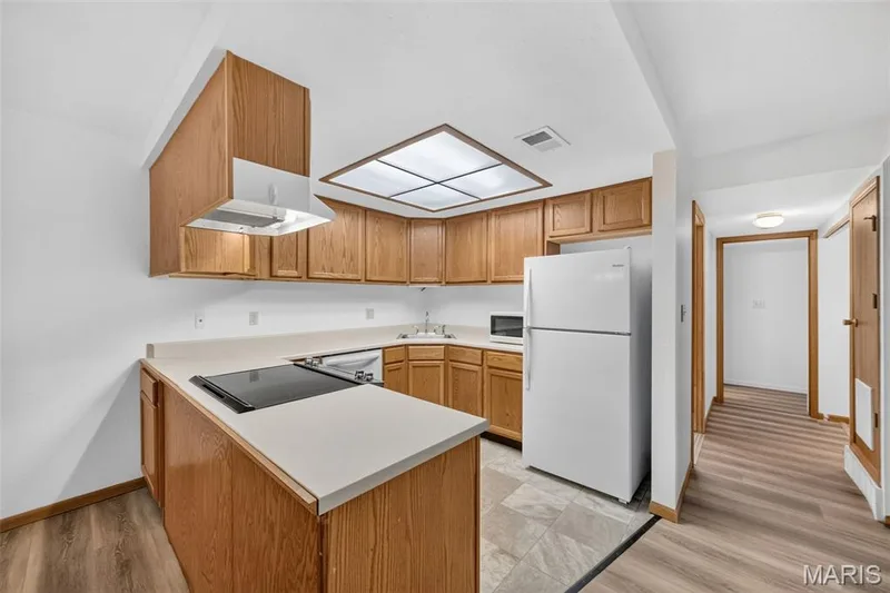 1440 Heritage Landing #201, St Charles, MO 63303 — listing photo 9 of 34