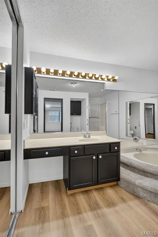 PRIMARY BATH — 1440 Heritage Landing #201, St Charles, MO 63303