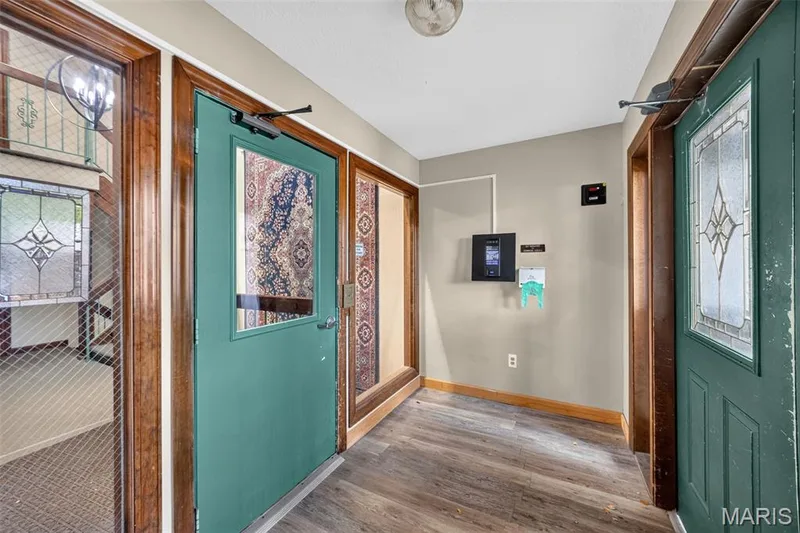INTERIOR BUILDING ENTRY — 1440 Heritage Landing #201, St Charles, MO 63303