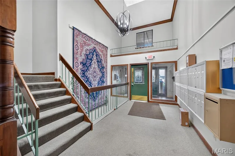 INTERIOR BUILDING ENTRY — 1440 Heritage Landing #201, St Charles, MO 63303