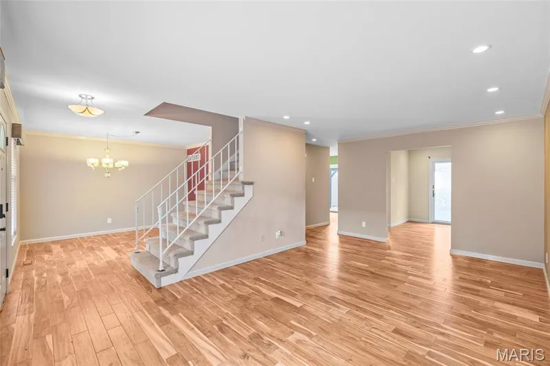13511 Coliseum Drive, Chesterfield, MO 63017 — listing photo 4 of 55