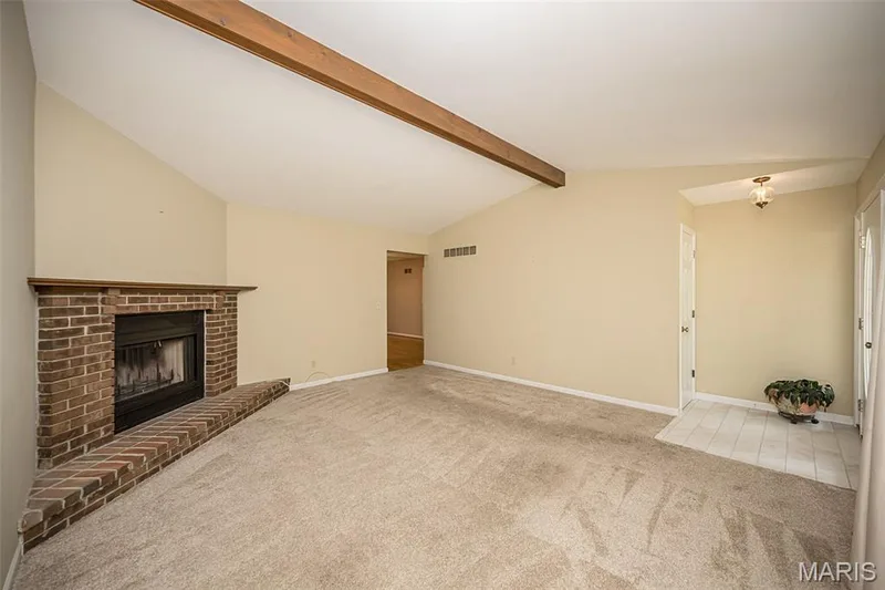 4209 Chisholm Trail Drive, St Charles, MO 63304 — listing photo 4 of 27