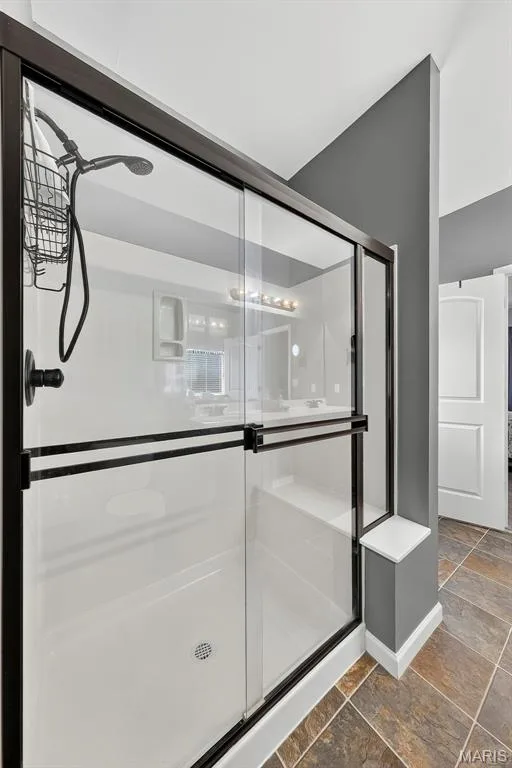 Walk-in shower completes the ensuite. — 1125 Crystal Creek Parkway, Wentzville, MO 63385