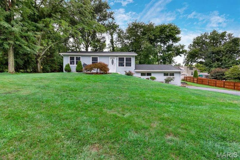 324 Westminster Drive, St Peters, MO 63376 — listing photo 3 of 31