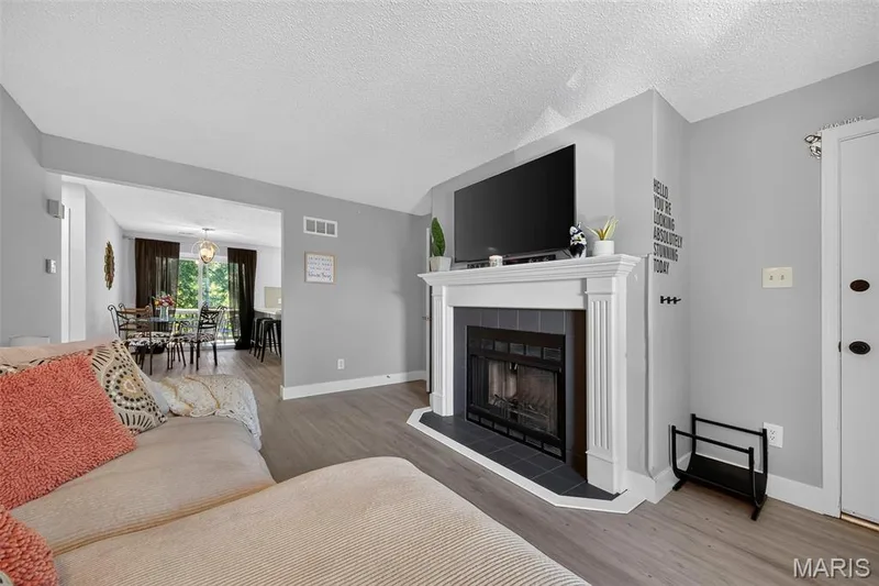 31 Delray #E, St Peters, MO 63376 — listing photo 4 of 26