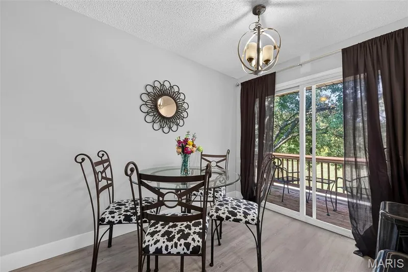 31 Delray #E, St Peters, MO 63376 — listing photo 8 of 26
