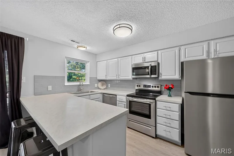31 Delray #E, St Peters, MO 63376 — listing photo 11 of 26