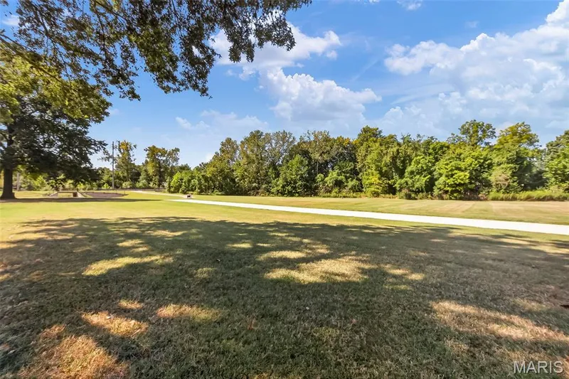 31 Delray #E, St Peters, MO 63376 — listing photo 25 of 26