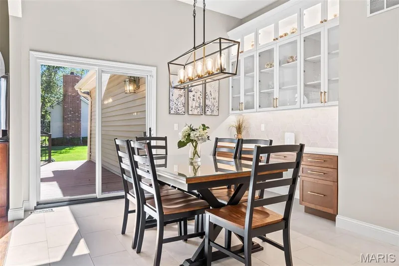 2746 Wynncrest Manor Drive, Wildwood, MO 63005 — listing photo 12 of 36