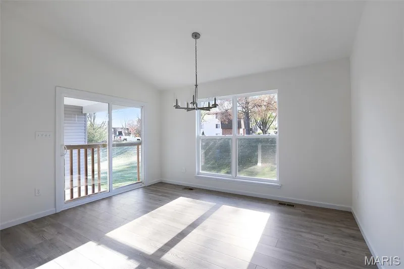 102 Windrow Drive, O'Fallon, MO 63385 — listing photo 10 of 22