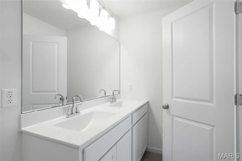 102 Windrow Drive, O'Fallon, MO 63385 — listing photo 14 of 22