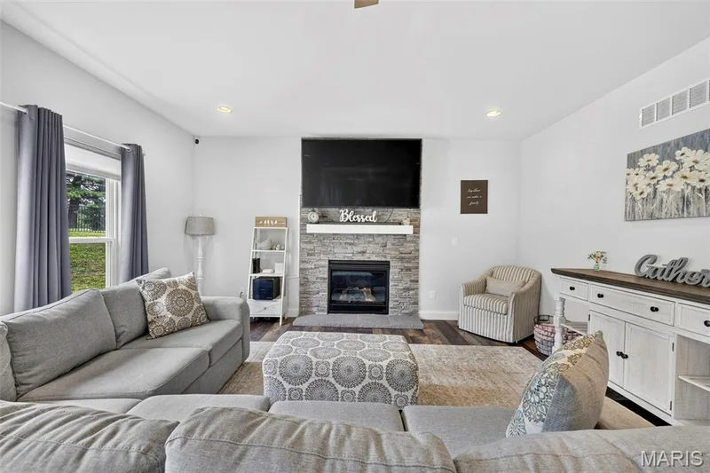 3 Gianna Court, St Charles, MO 63303 — listing photo 13 of 58