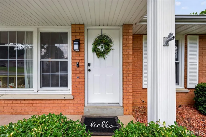 313 Elmhurst Drive, St Charles, MO 63301 — listing photo 3 of 59