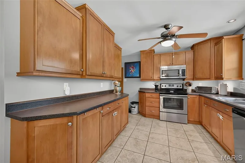 313 Elmhurst Drive, St Charles, MO 63301 — listing photo 17 of 59