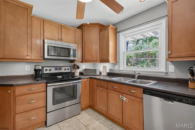 313 Elmhurst Drive, St Charles, MO 63301 — listing photo 20 of 59