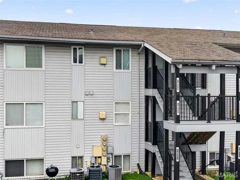Welcome Home! — 1823 Gascony Parc Drive #1823, Lake St. Louis, MO 63367