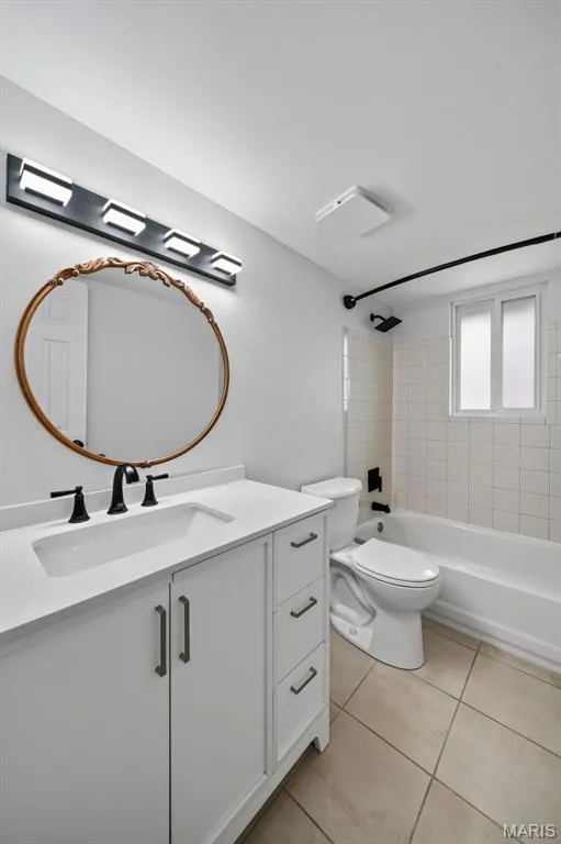 Refreshed bathroom — 1823 Gascony Parc Drive #1823, Lake St. Louis, MO 63367