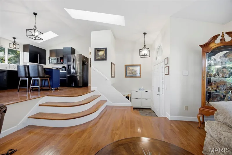 3946 Rhine Court, St Charles, MO 63304 — listing photo 3 of 32