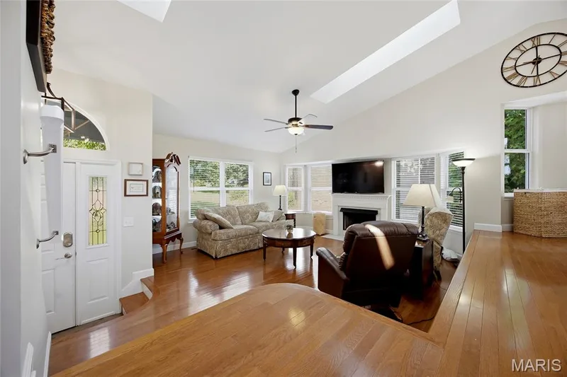 3946 Rhine Court, St Charles, MO 63304 — listing photo 6 of 32