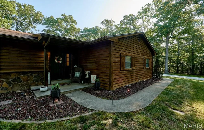 10427 Forest Trails Drive, Foristell, MO 63348 — listing photo 2 of 10