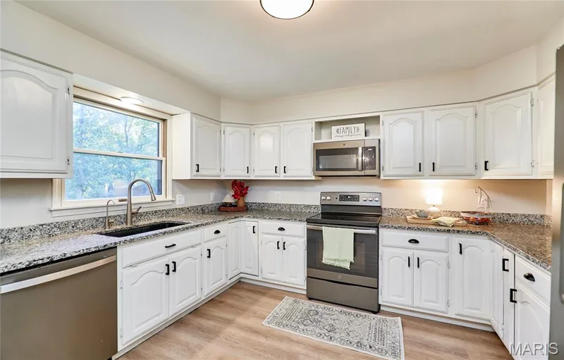 10427 Forest Trails Drive, Foristell, MO 63348 — listing photo 9 of 10