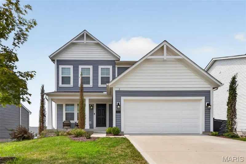 2211 Eagle River Drive, O'Fallon, MO 63366 — listing photo 2 of 58