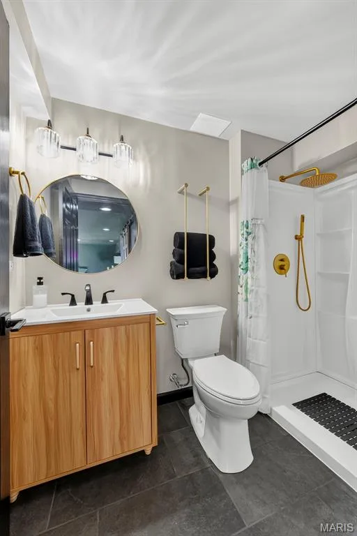 Full Bathroom in the basement — 2211 Eagle River Drive, O'Fallon, MO 63366