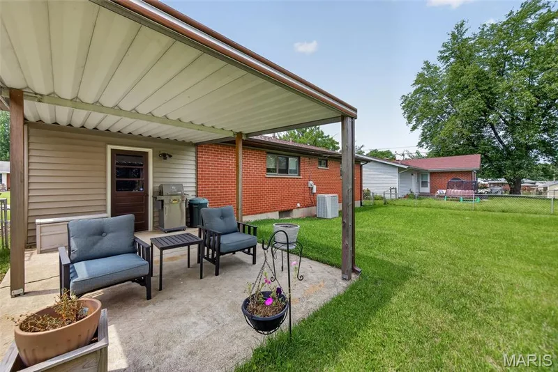 3210 Catesby Lane, St Charles, MO 63301 — listing photo 18 of 25