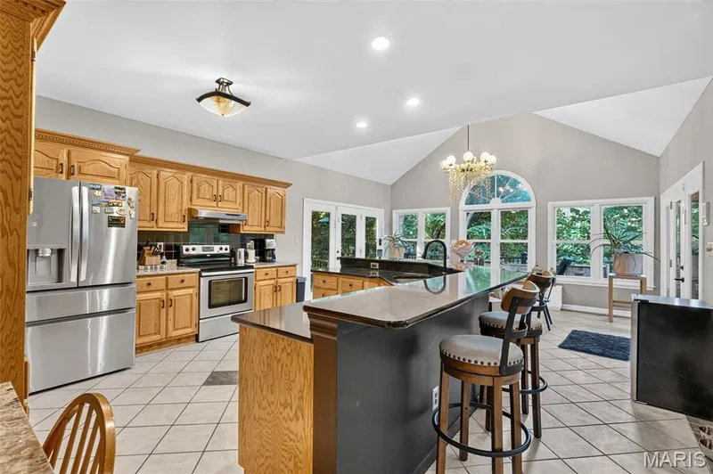 3471 Brookwood Circle, St Charles, MO 63301 — listing photo 15 of 53